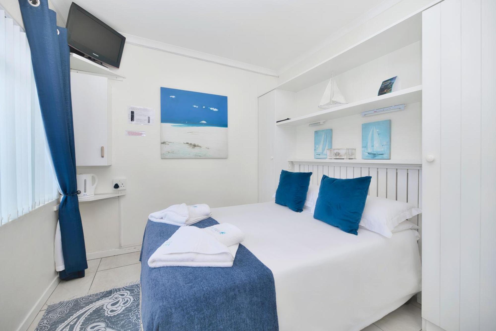 Mermaid Guest House Struisbaai Room photo