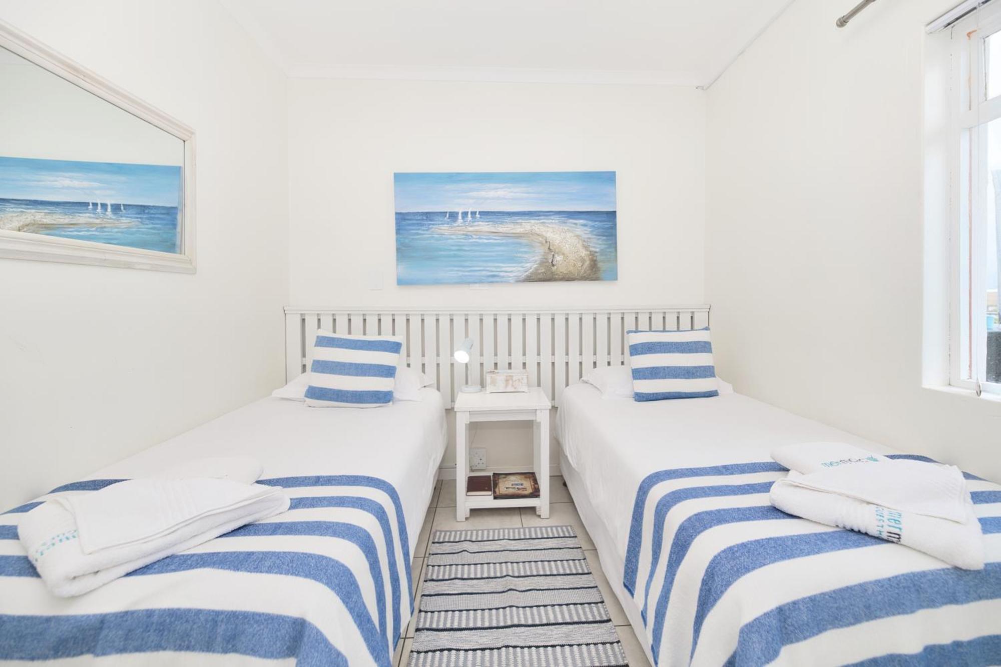 Mermaid Guest House Struisbaai Room photo